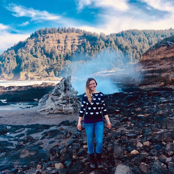 Meet your Posher, Ani - Picture 1 of 1